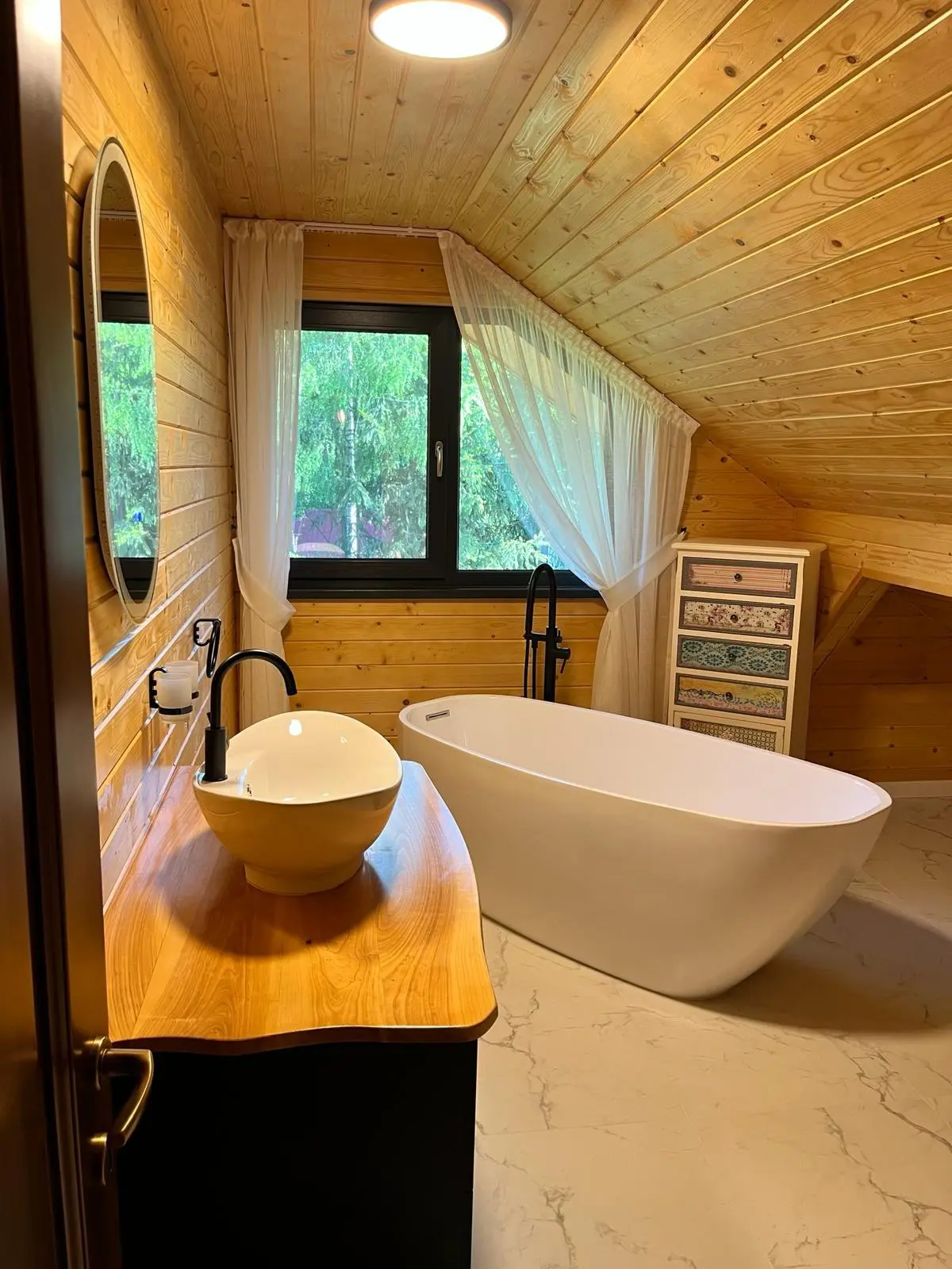 SkyResort - Confort modern în inima naturii